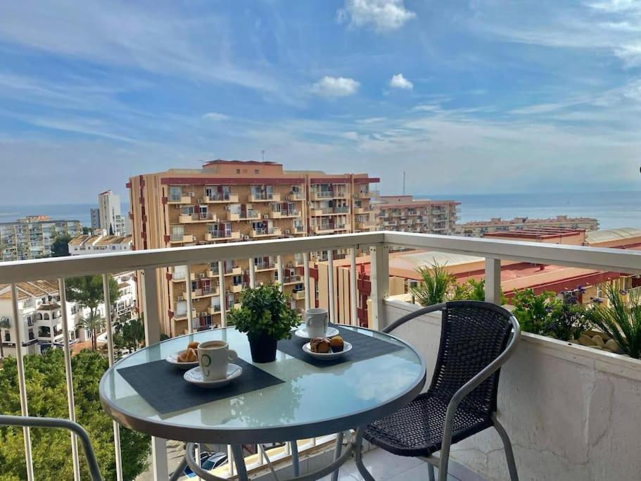 Malabiz Home Piscina Terraza Con Vistas Y Playa Benalmádena Dış mekan fotoğraf